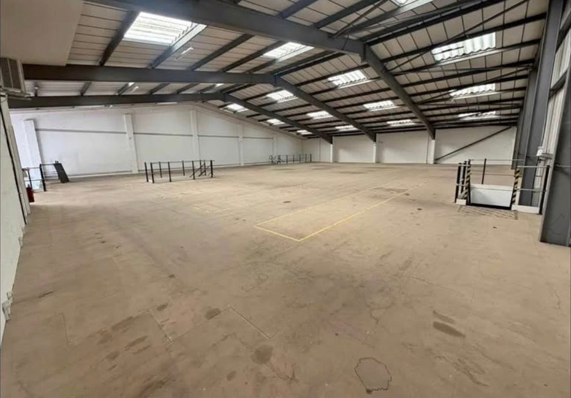 700m² Mezzanine Floor — 29m x 24m