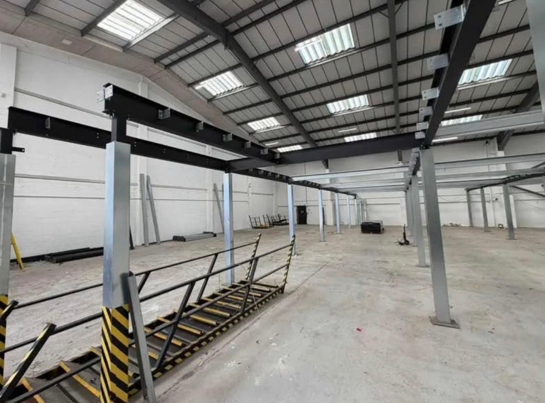 700m² Mezzanine Floor — 29m x 24m