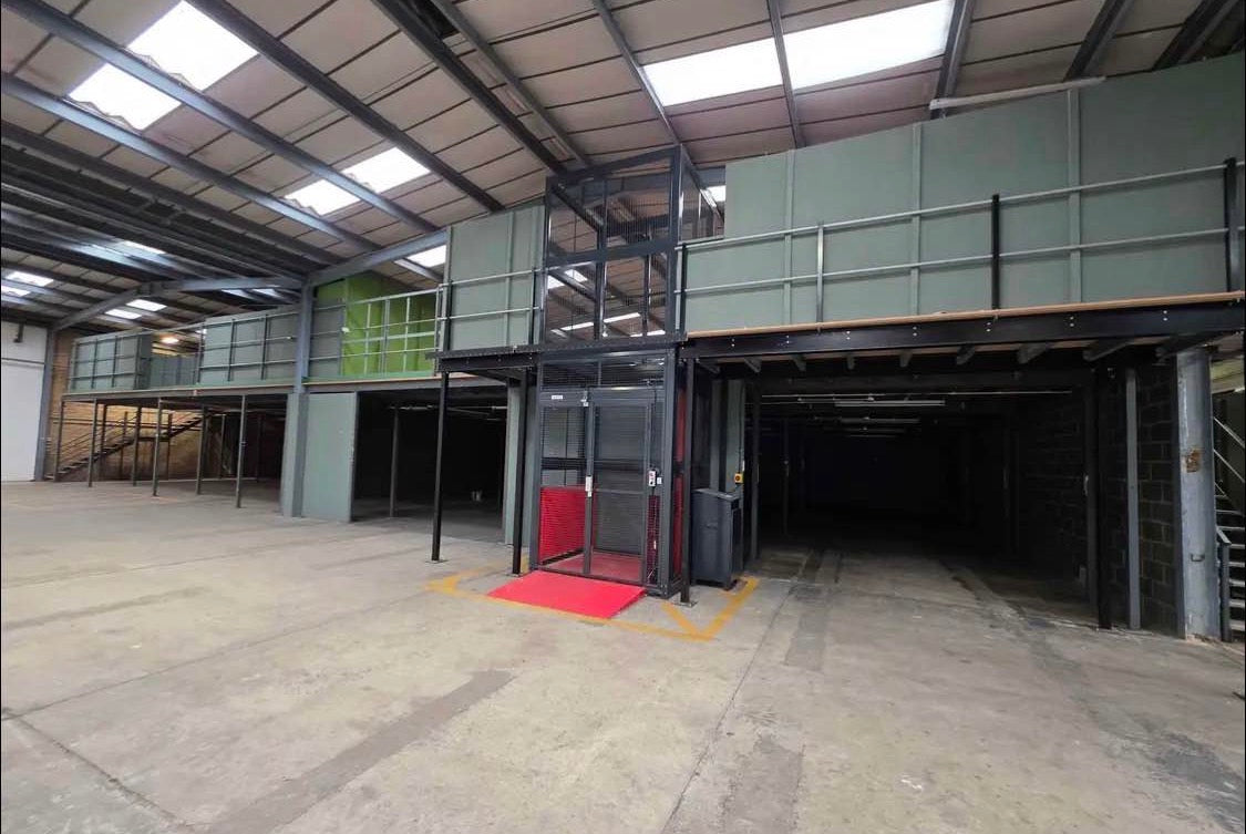 1,980m² Mezzanine Floor Package — 2 Floors, 4 Stairs, Handrail
